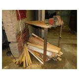 Holland bench vise - Assorted wood pieces -