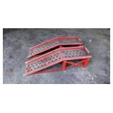 Pair of metal vehicle ramps