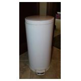 Simple Human sensor step trash can