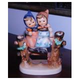 Coquettes Hummel Goebel West Germany figurine