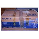 Sony VCR VHS player w/ remote & manual in box,