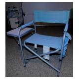 Folding camp lawn chair w/ side table & pockets