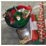 Christmas: Home decor - Cookbook - Large wicker