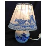 Vintage Delft Holland Windmill boudoir lamp w/