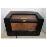 Vintage RCA Victor shelf radio, model 8R71,