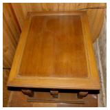 Solid wood end table, 22' x 28' x 20'