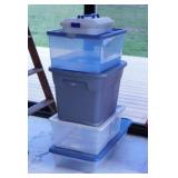 4 storage totes w/ lids - Cupcake carrier