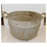 Galvanized shell bottom wash tub grain bucket,