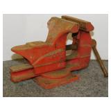 Scout 4 1/2" swivel anvil bench vise