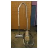 Electrolux canister vacuum
