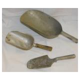 Vintage Blue Seal Feeds farm scoop - Case XX