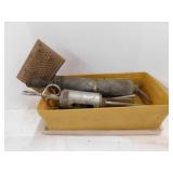 Primitive wool card - Veterinarian dose syringes