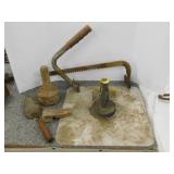 Vintage brick carrier - Mason