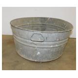 Galvanized wash tub w/ handles, 22" diameter