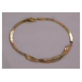 Italy 14K yellow gold herringbone 7" bracelet with