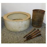 Crock rabbit water bowl - Antique square head