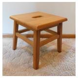Wooden step stool w/ handle, 12' sq. x 12'