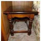 Solid wood end table, 20" x 26" x 21"