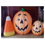 3 Halloween blow molds: 2 Pumpkin Jack-O-Lanterns