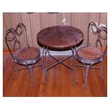 Nice doll ice cream parlor table & chairs set -