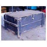 Hand crafted oak storage box, 37' x 22' x 17'