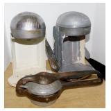 3 vintage juicers