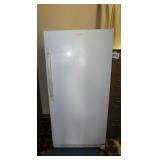 2005 Frigidaire Commercial 14 cu. ft. upright