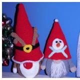 Christmas: Hand crocheted gnomes - Ornament