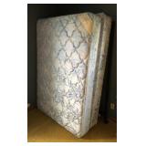 Southerland Ultra Plush full size bed wmattress,