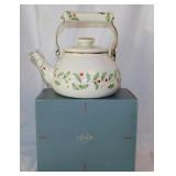 Lenox holiday Christmas tea kettle in box -