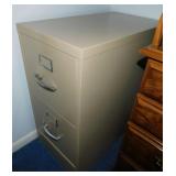 Metal 2 drawer filing cabinet, 26' x 15' x 29',