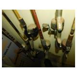 6 vintge fishing rods and reels