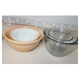 Set of 3 Anchor Hocking nesting glass mixing bowls