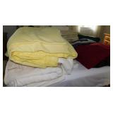 Heated blanket w/ dual controls - Quilted