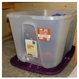 Homz 18 gallon storage tote w/ lid - Reusable
