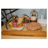 Decorator baskets & silk flowers