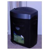Royal confetti cut paper shredder