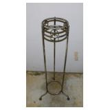 Heavy cast metal patio plant stand, 7' x 36'