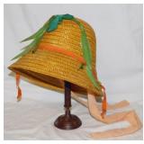 4 ladies straw hats - Hat stand