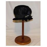 6 ladies dress hats - Hat stand