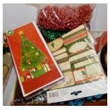 Christmas: Cards - Snowflake & beaded garland &