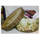 Hair accessories in hat box: Headbands - Hair