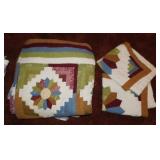 2 quilted bedspreads, one pair matching pillow