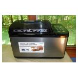 Nice Zojirushi 2 lb. loaf bread maker w/ manual &