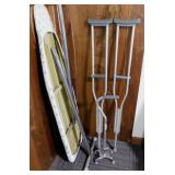 Adjustable quad cane - Pair of adjustable crutches