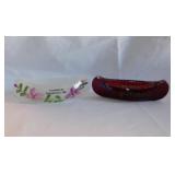 2 souvenir glass canoes, 6" long