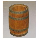 Small primitive wooden whiskey barrel nail keg w/
