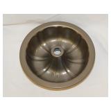 Food Network bundt cake mold - Pie pan - 2 new