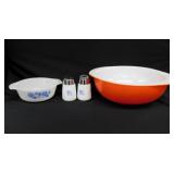 1971 Pyrex Friendship 2 qt. red orange casserole,