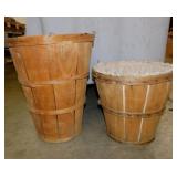 2 vintage wooden bushel baskets, tallest is 21"